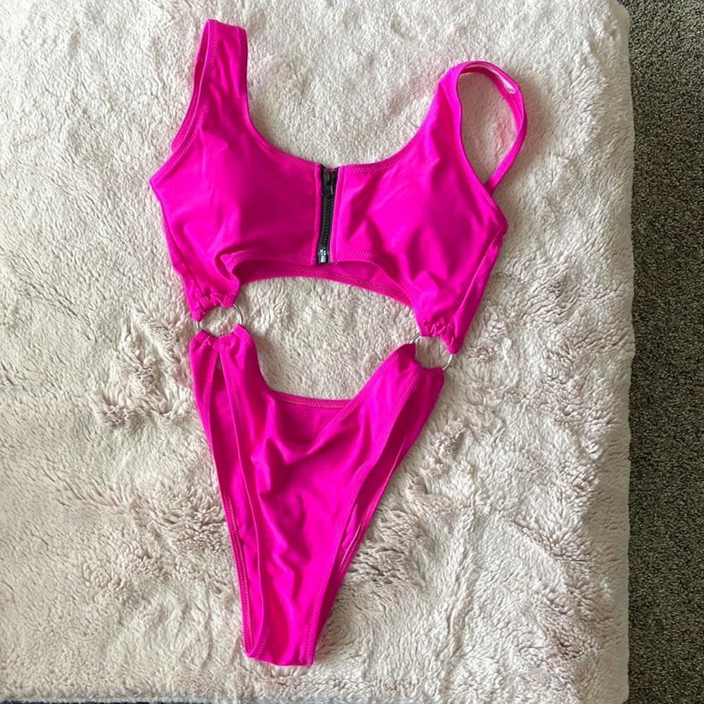 ZAFUL Pink Neon with a black Zippered top with silver hoops on side Size 6 - Picture 3 of 12